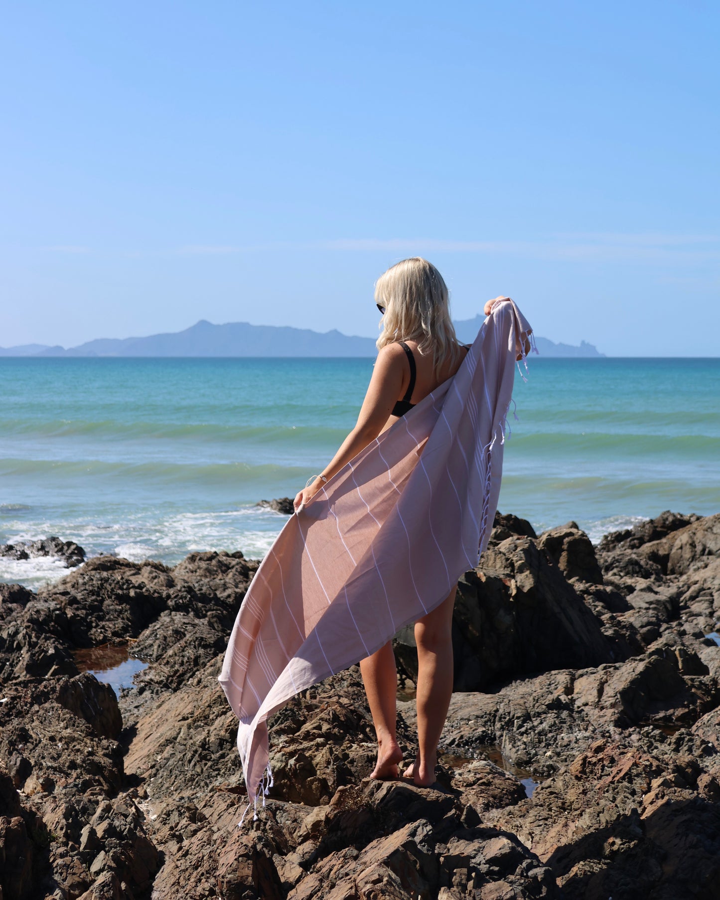 Turkish Beach Towel with Zipper Pocket - Beige