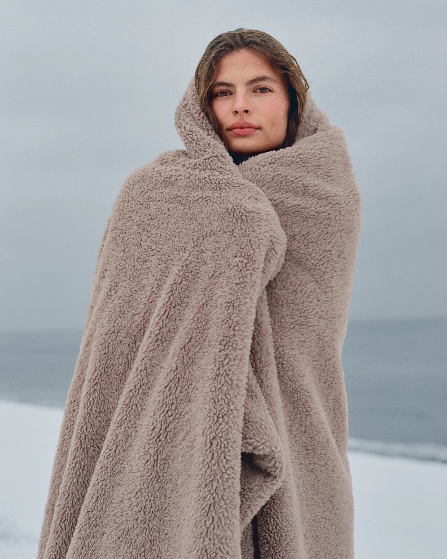 Hommey Faux Fur Throw Blanket - Warm Grey - New!