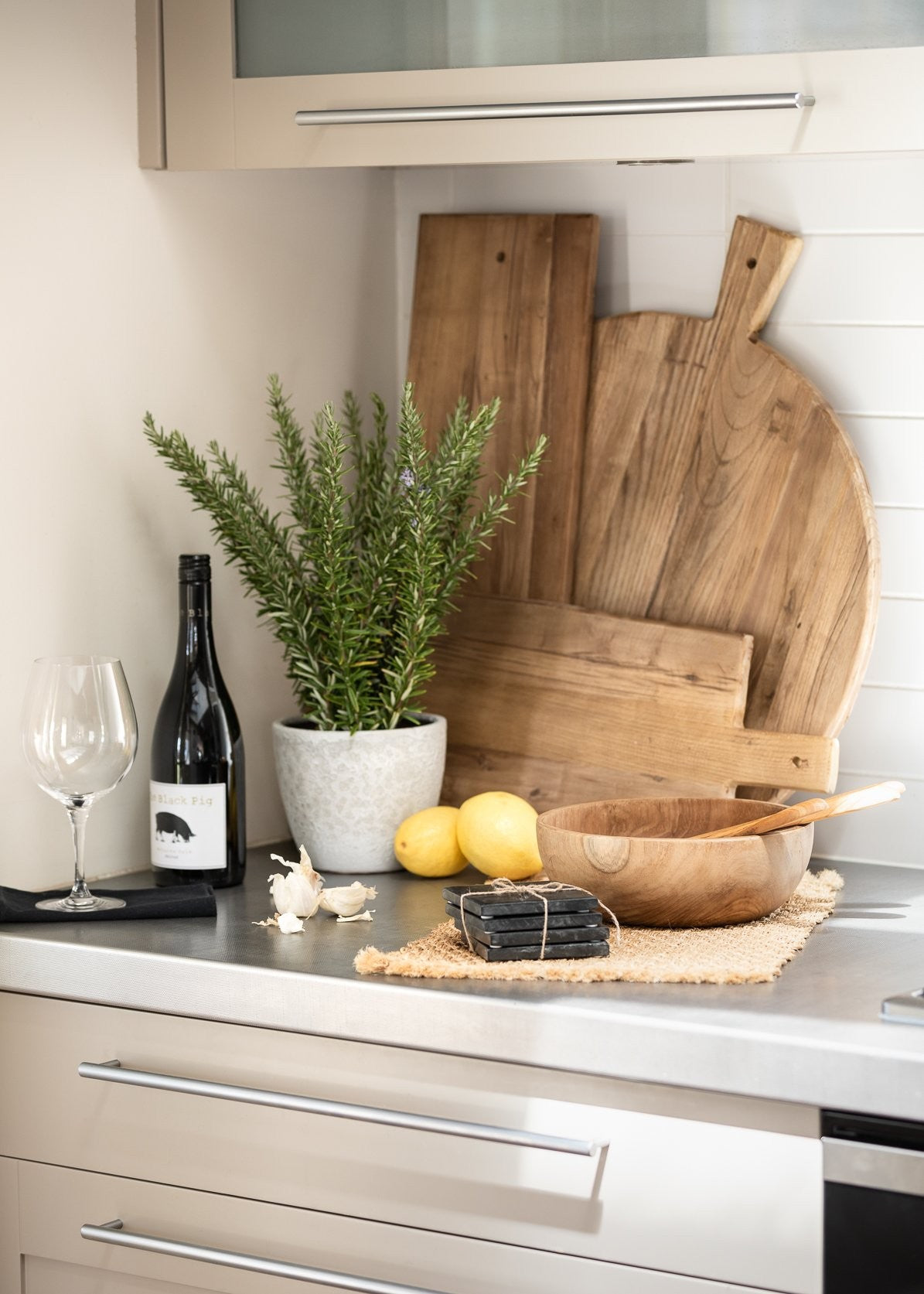 Artisan Round Serving Board - 50cm, with Handle