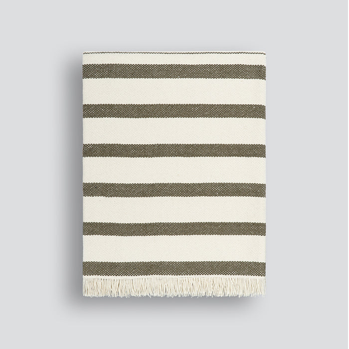 Outdoor PET fibre light throw with avocado green and white stripe