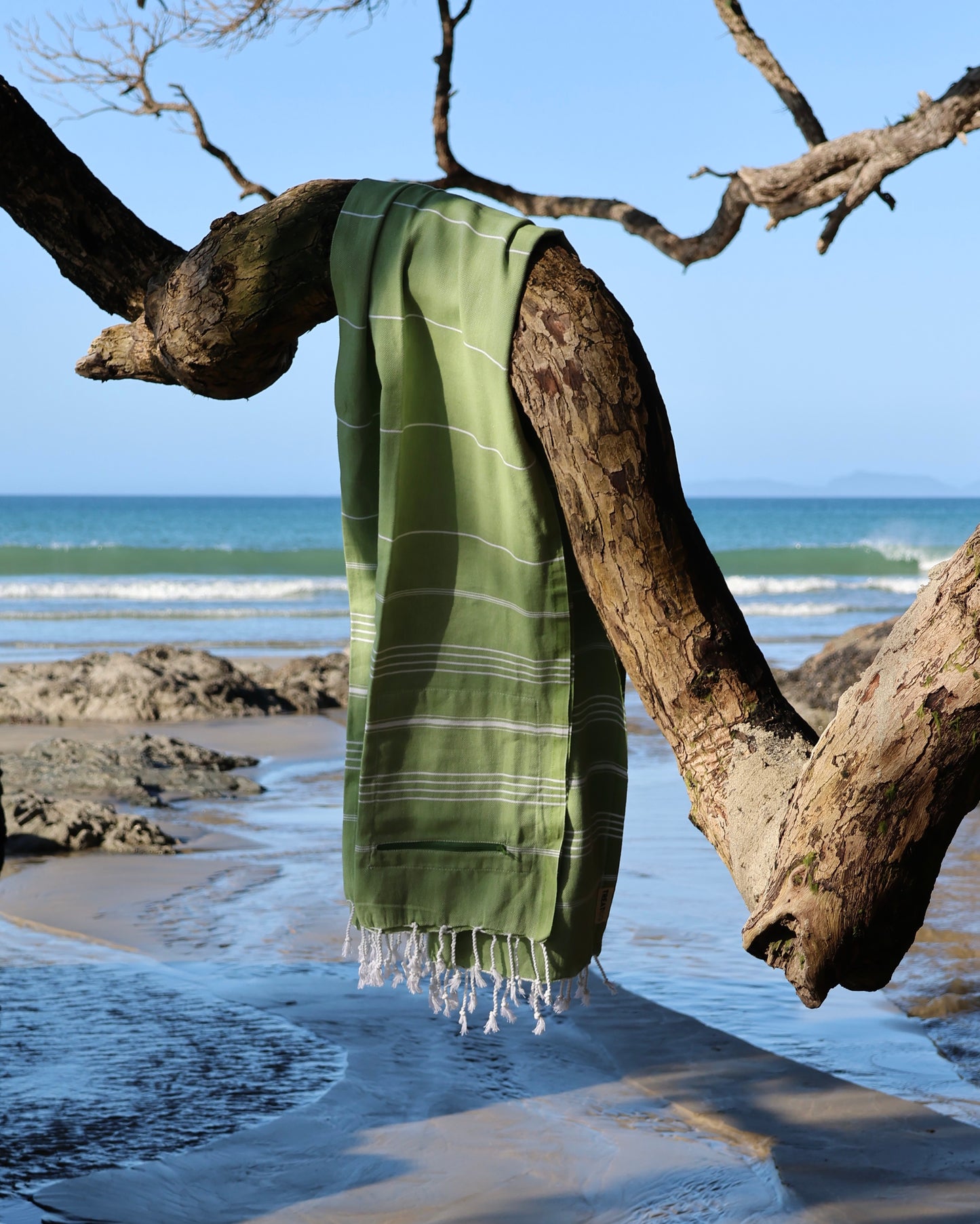 Turkish Beach Towel with Zipper Pocket - Olive