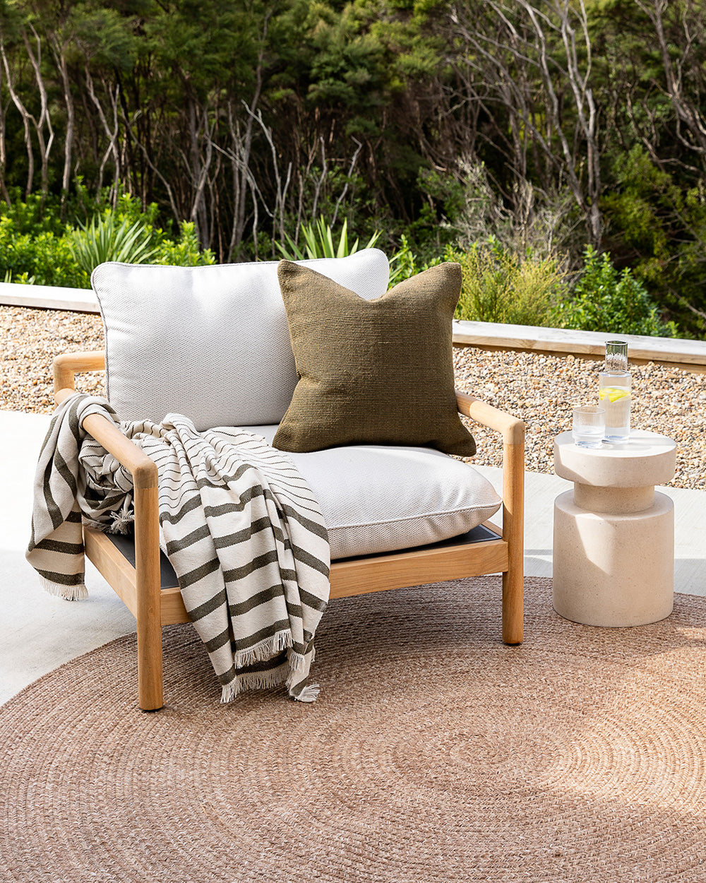 Banksia Throw Avocado