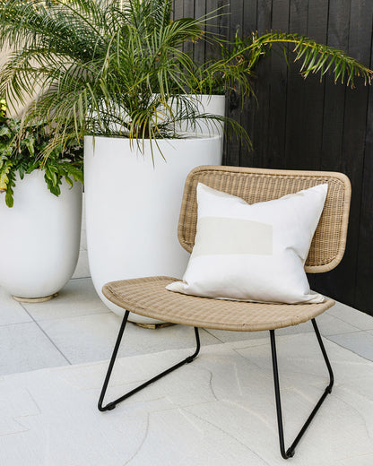Meelan Outdoor Cushion - Beige/White